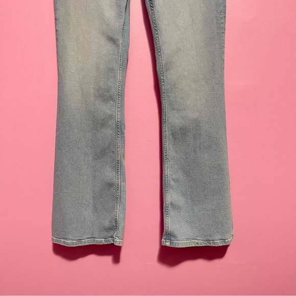 ZARA Curved High-Waisted Jeans Women’s US 10 Light Blue Stretch Denim - Picture 4 of 8